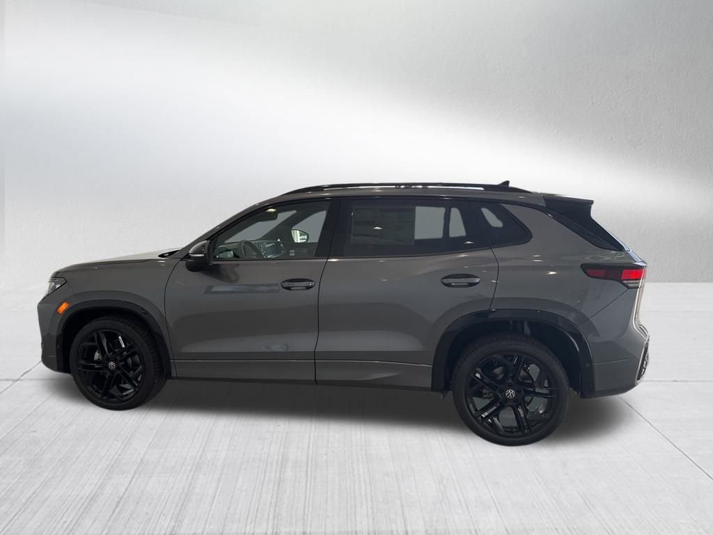 New 2025 Volkswagen Tiguan SE R-Line image 2