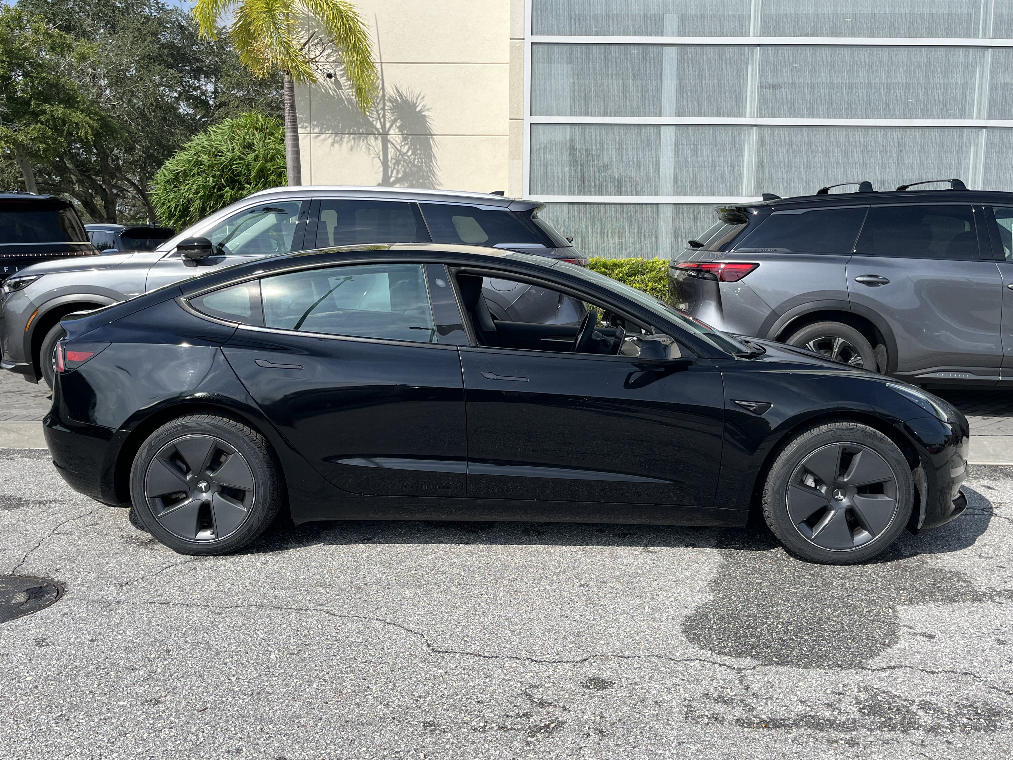Used 2023 Tesla Model 3 Standard Range RWD image 10