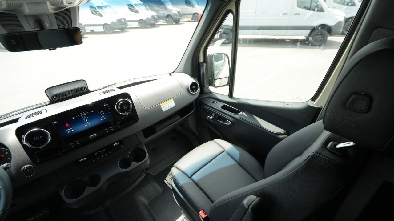 New 2026 Mercedes-Benz Sprinter 2500 image 17