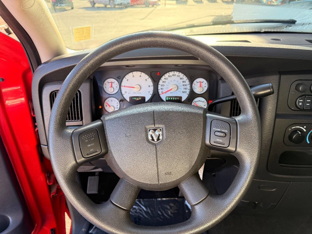 Used 2005 Dodge Ram 1500 Truck ST image 10