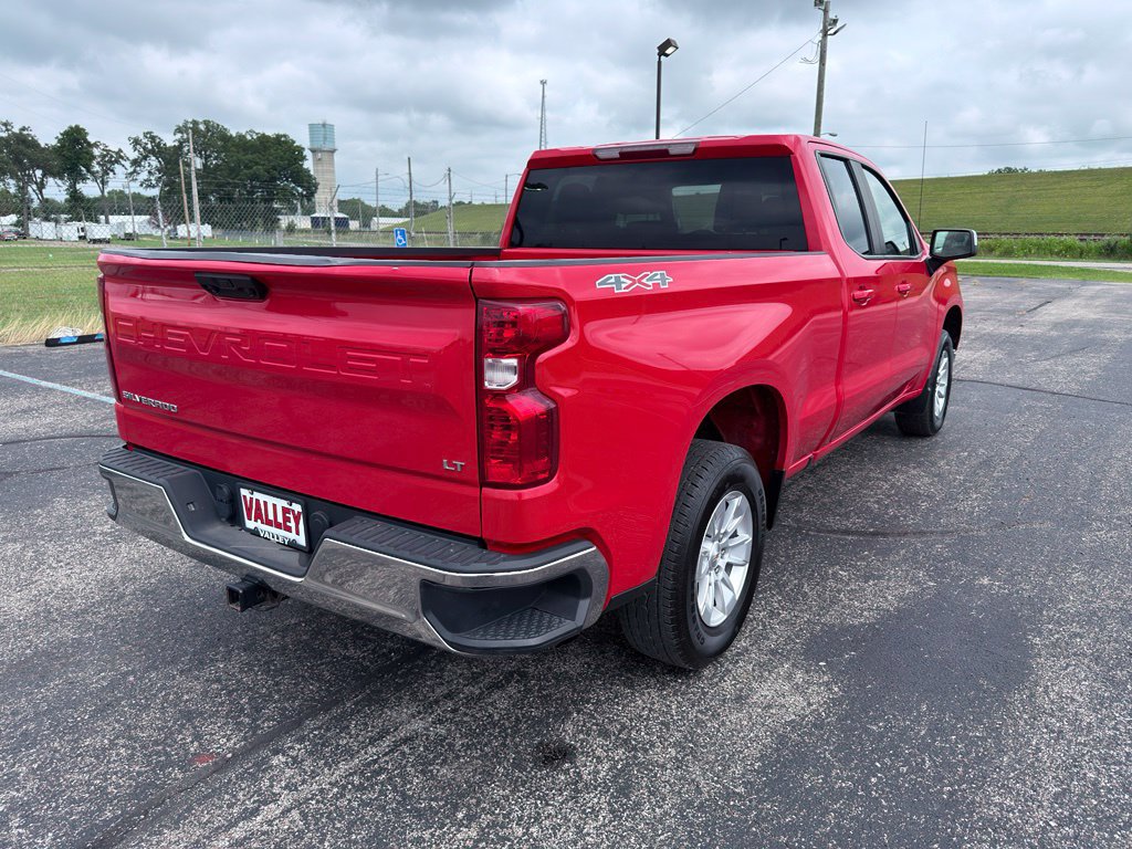 Used 2023 Chevrolet Silverado 1500 LT AWD/4WD image 13