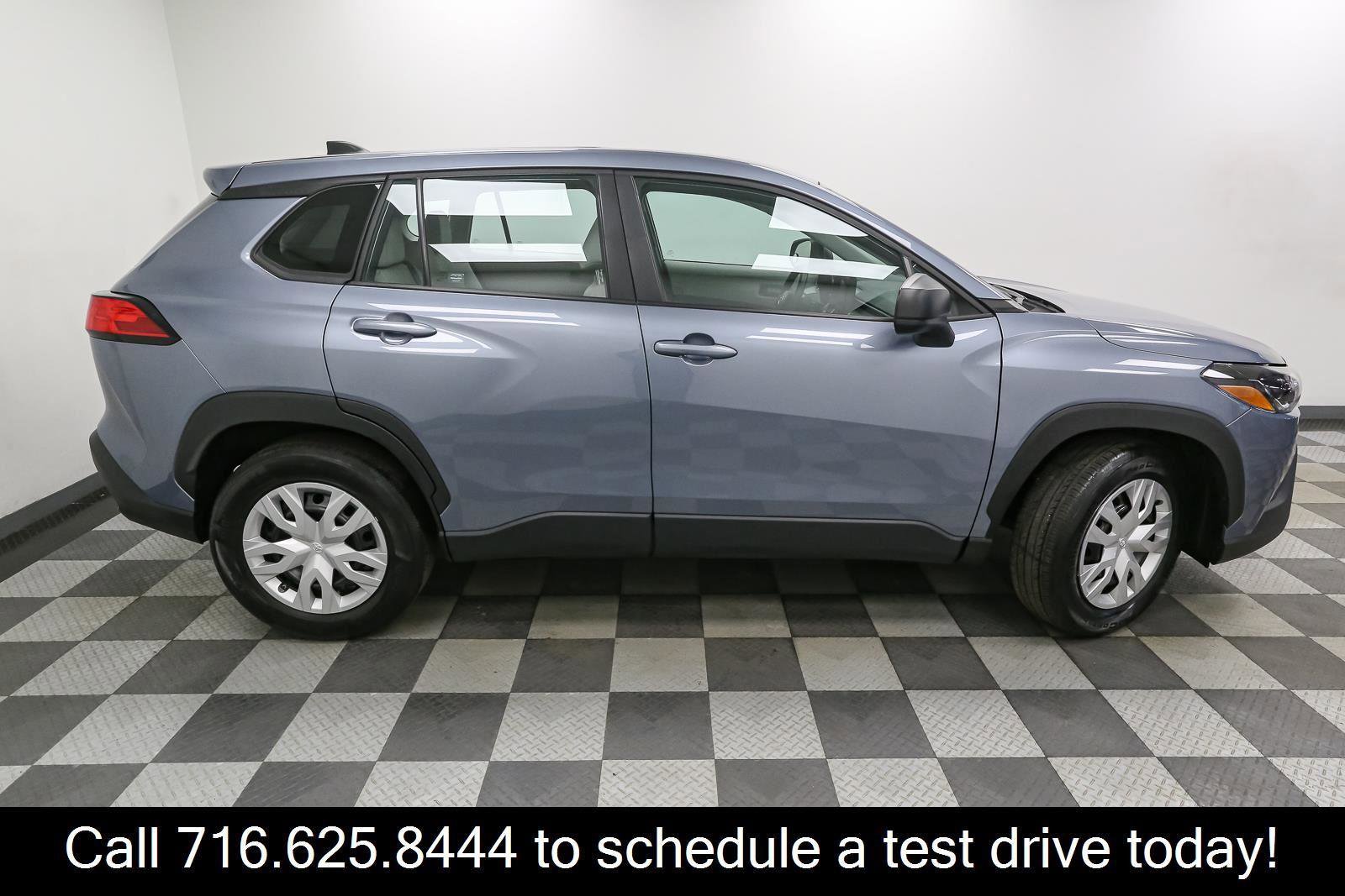 Used 2024 Toyota Corolla Cross L image 7