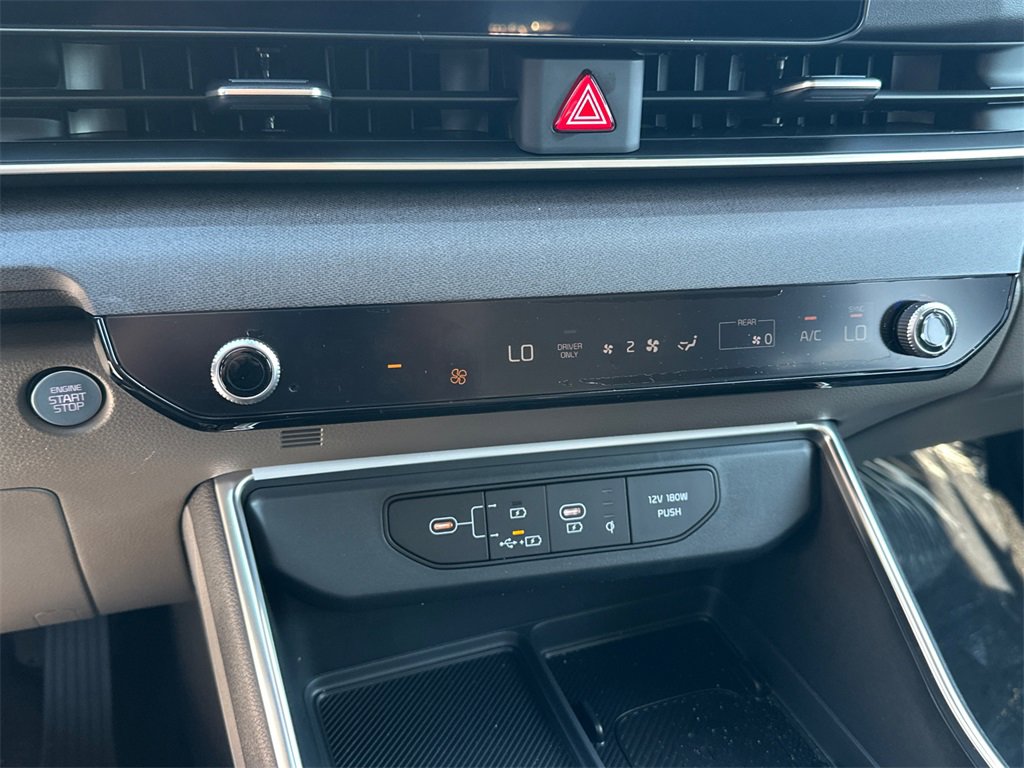 New 2026 Kia Carnival EX image 23