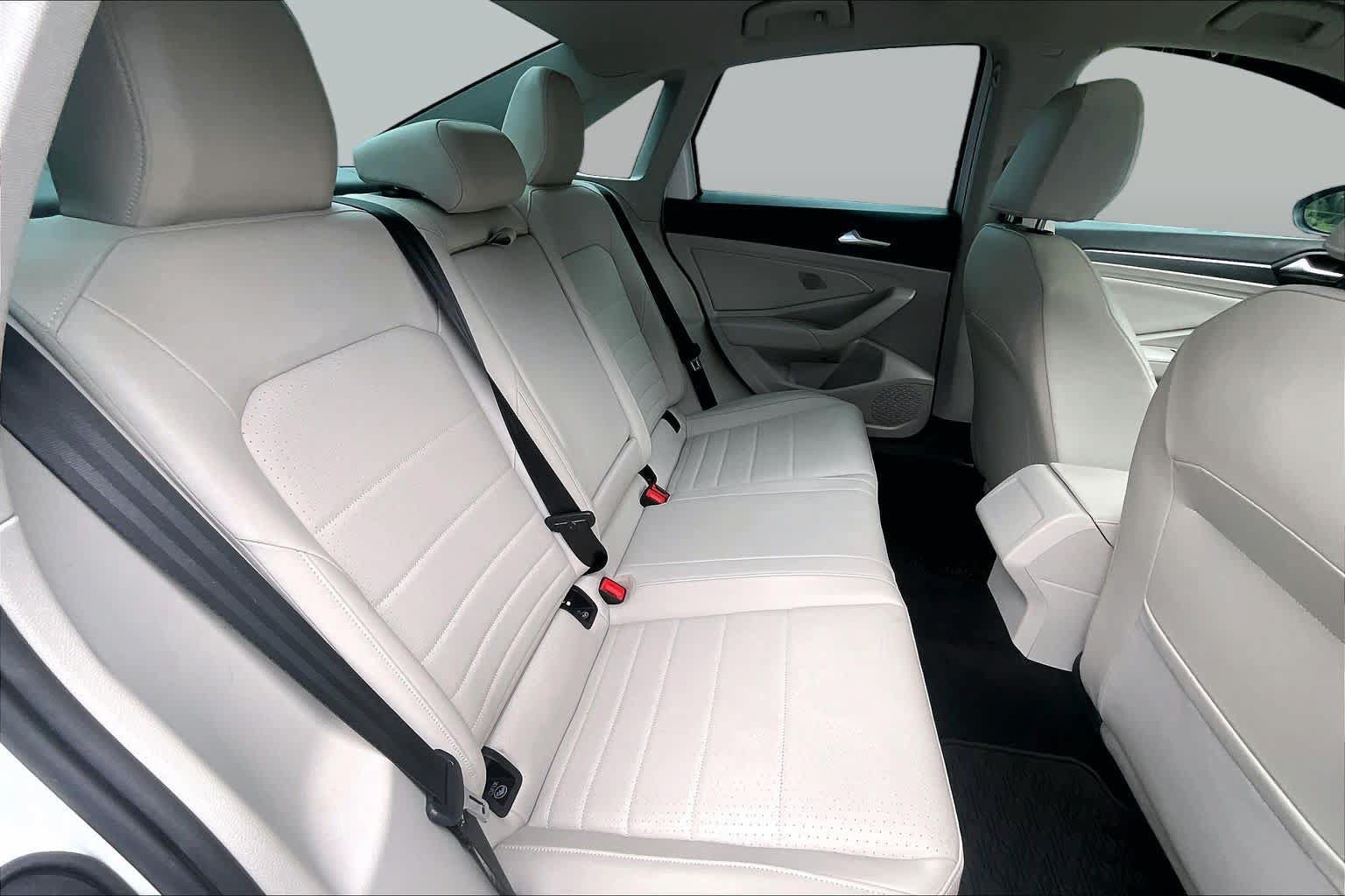 Used 2023 Volkswagen Jetta SE FWD image 20