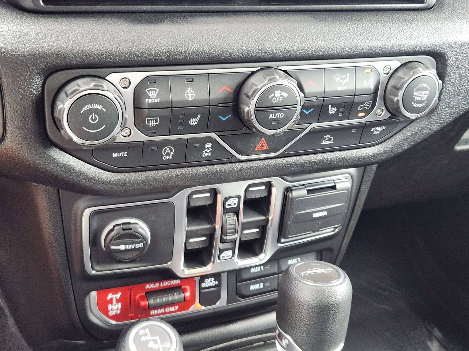 New 2026 Jeep Gladiator Mojave AWD/4WD image 18
