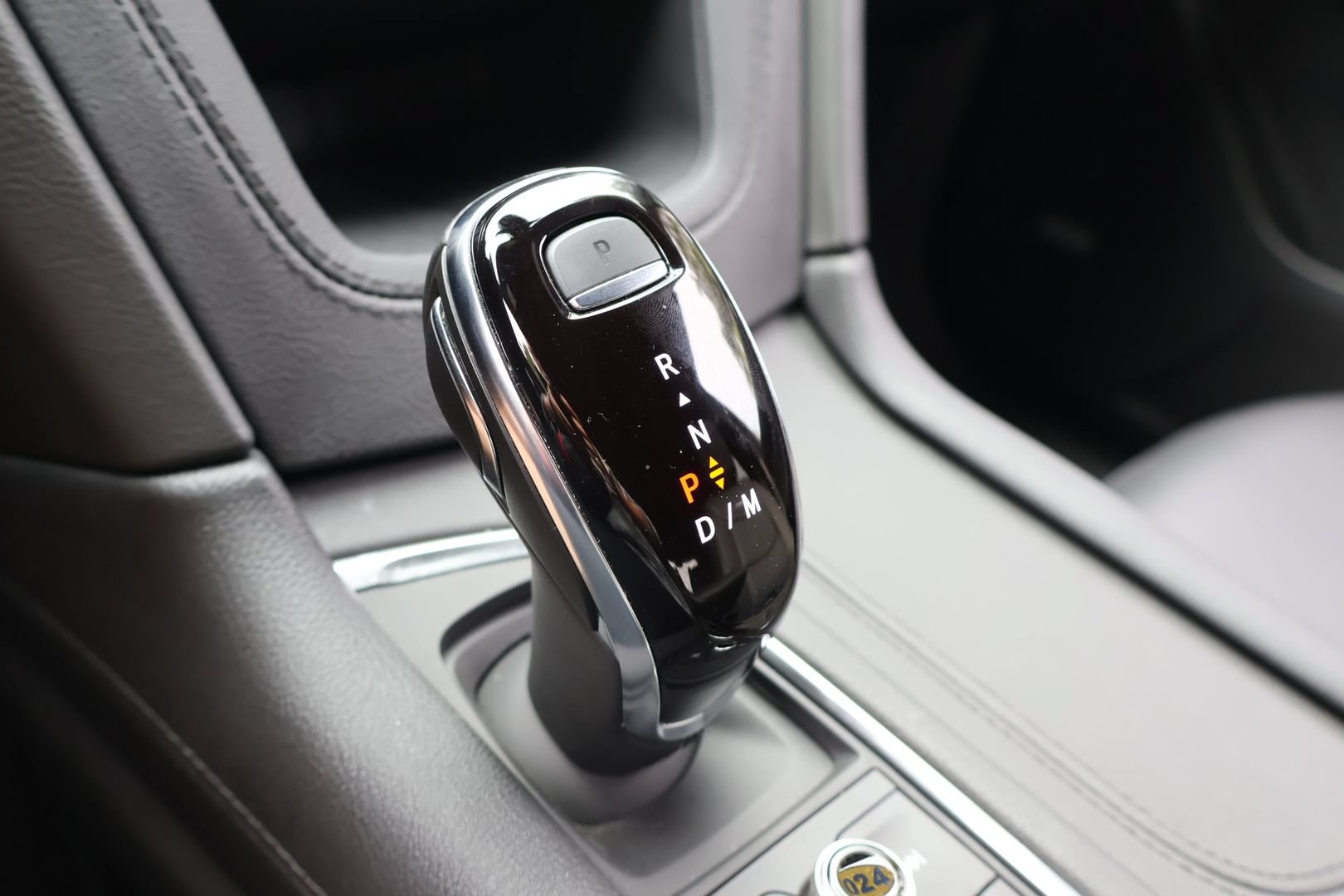 Certified 2024 Cadillac XT6 Premium Luxury FWD image 27