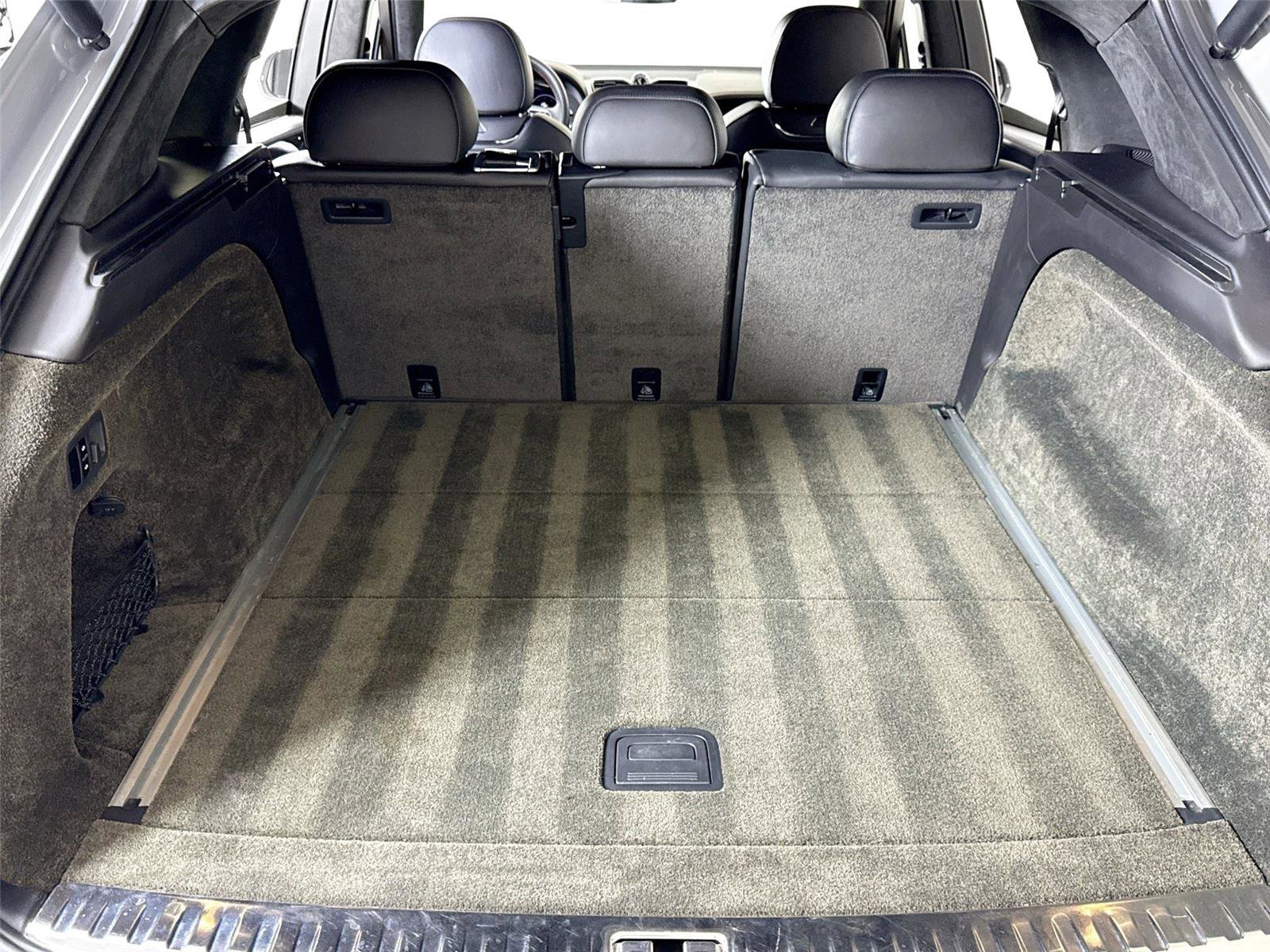 Used 2022 Bentley Bentayga image 29