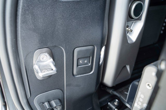 Used 2023 Land Rover Defender 110 S image 68