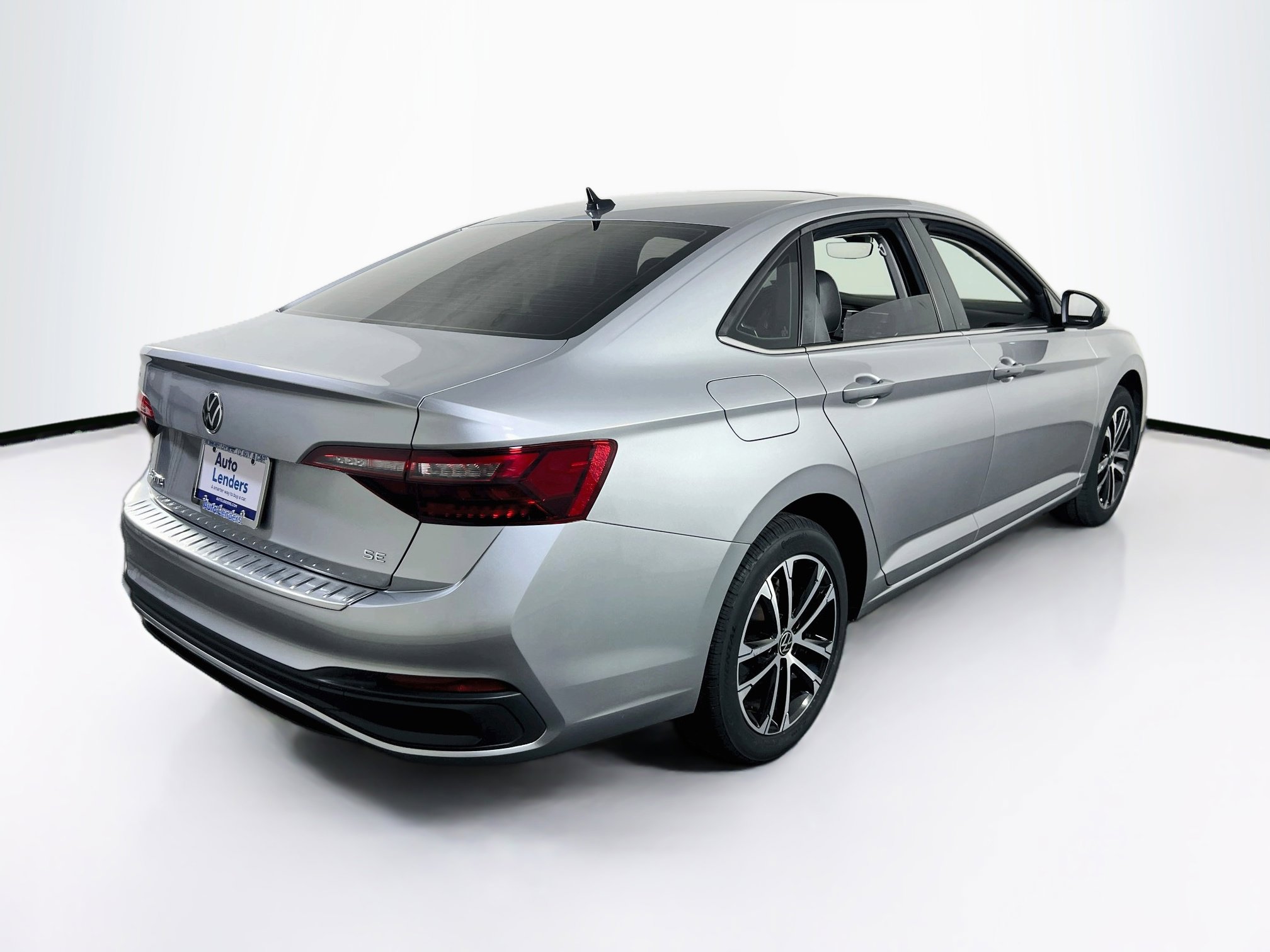 Used 2022 Volkswagen Jetta SE FWD image 5