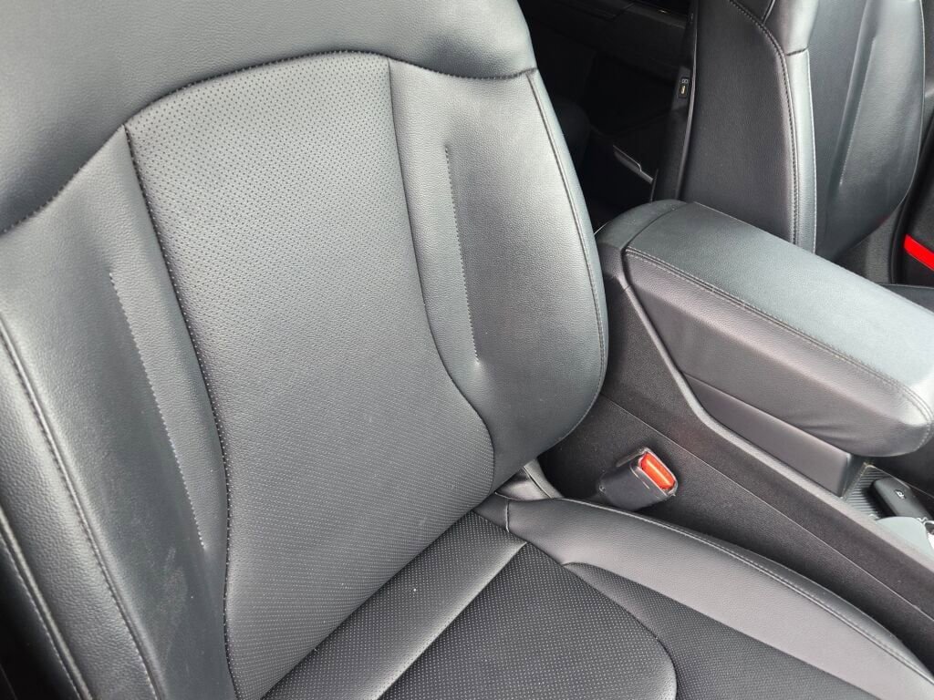 Used 2024 Kia Sportage EX image 7