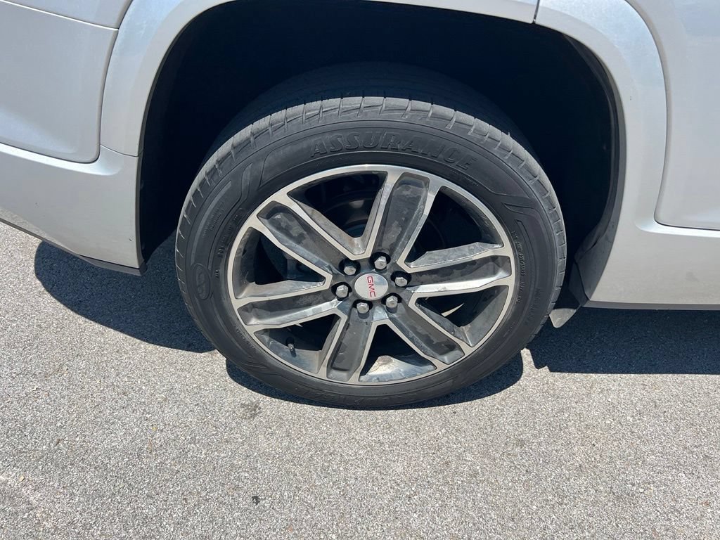 Used 2017 GMC Acadia Denali w/ Technology Package AWD/4WD image 11