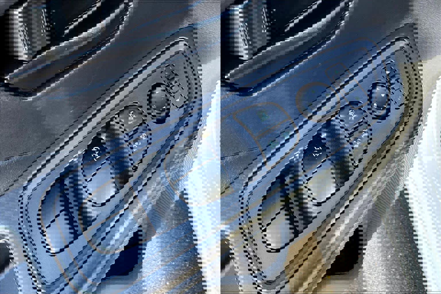 New 2025 Nissan Versa S w/ Trunk Package image 19