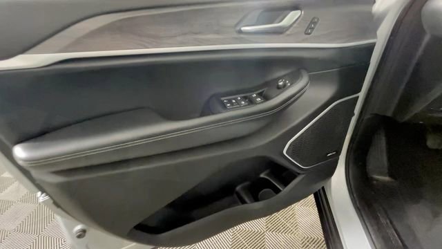 Used 2022 Jeep Grand Cherokee Limited 4xe AWD/4WD image 17