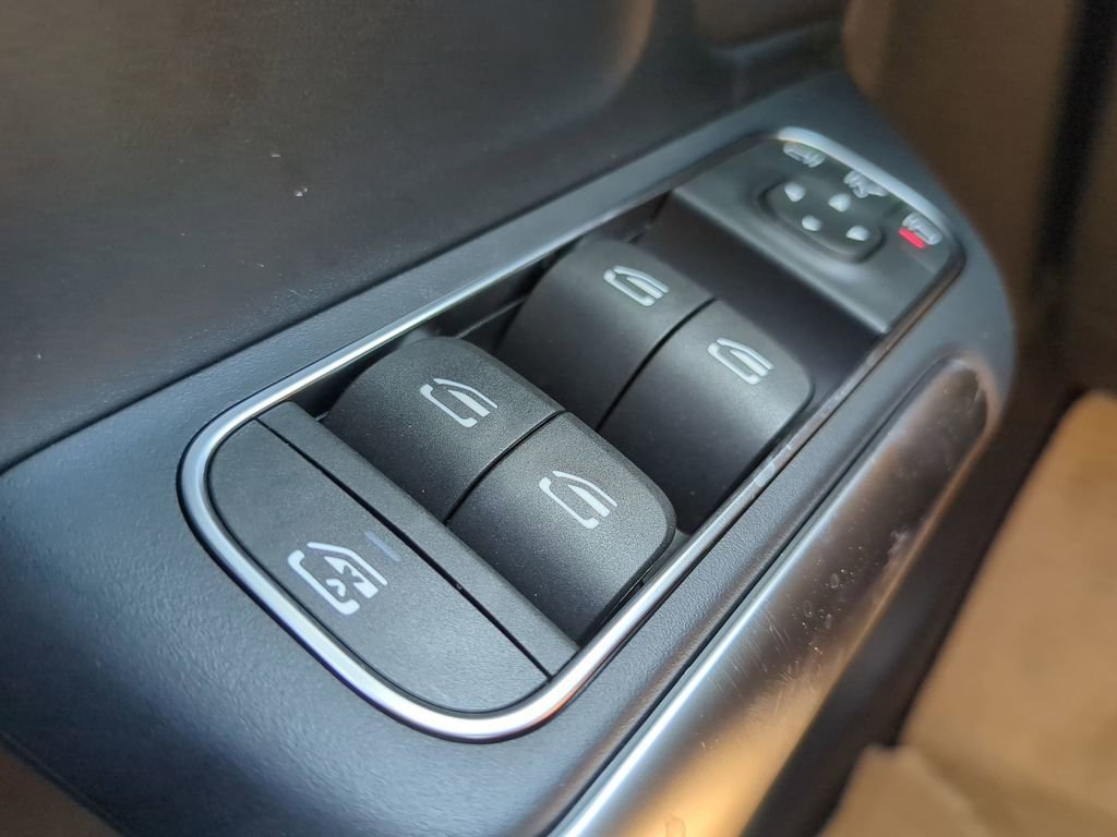 Certified 2024 Mercedes-Benz GLA 35 AMG 4MATIC image 10