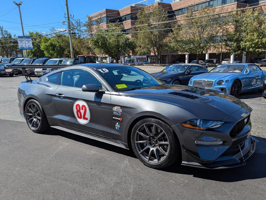 Used 2019 Ford Mustang GT Premium w/ GT Performance Package RWD image 5