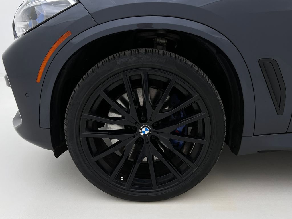 Used 2021 BMW X5 M50i w/ Executive Package image 26