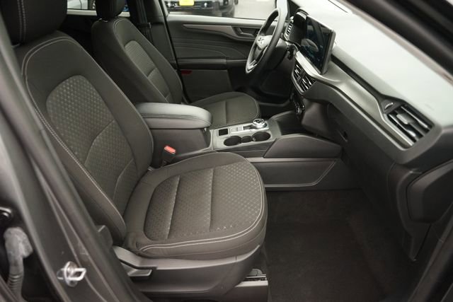 Used 2025 Ford Escape Active w/ Tech Pack #1 FWD image 18