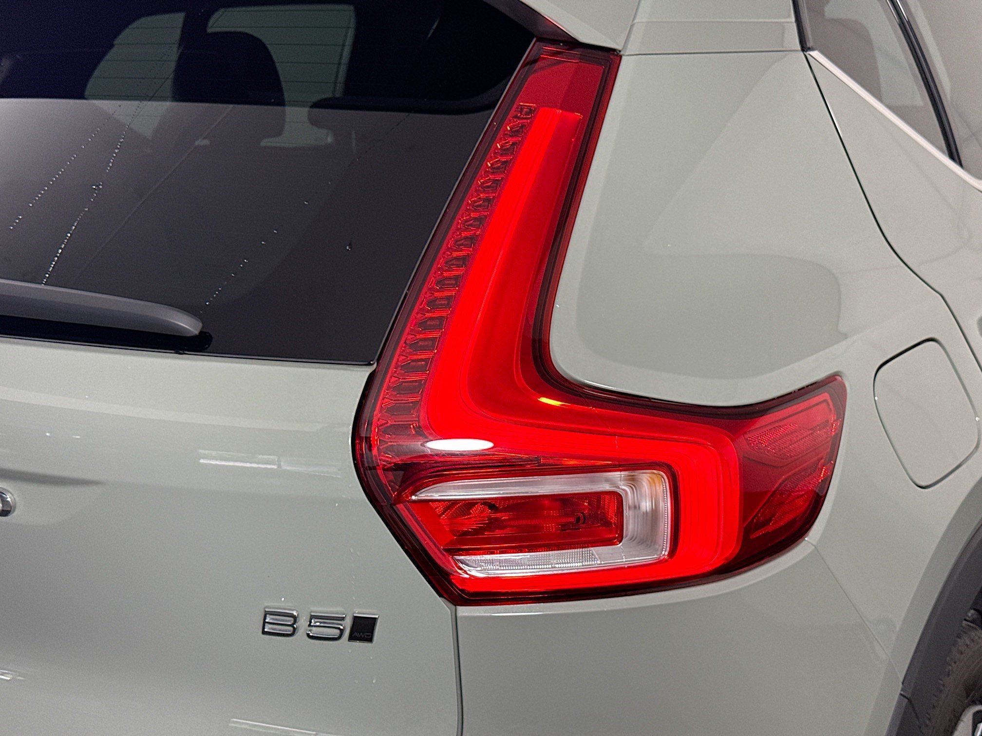 Used 2023 Volvo XC40 B5 Plus w/ Protection Package Premier AWD/4WD image 34