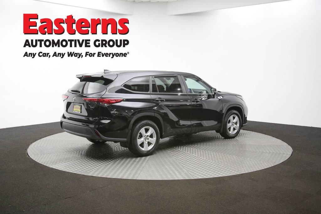 Used 2023 Toyota Highlander L image 41