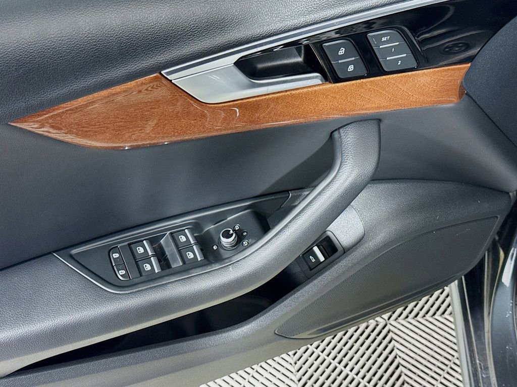 Used 2021 Audi A4 2.0T Premium image 18