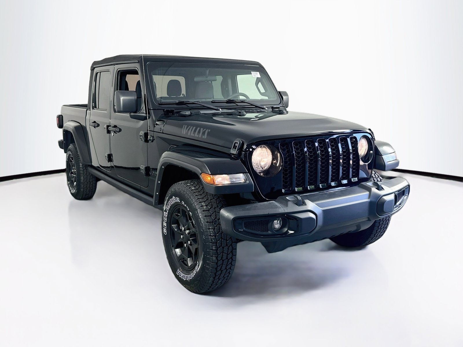 Used 2023 Jeep Gladiator Sport AWD/4WD image 3