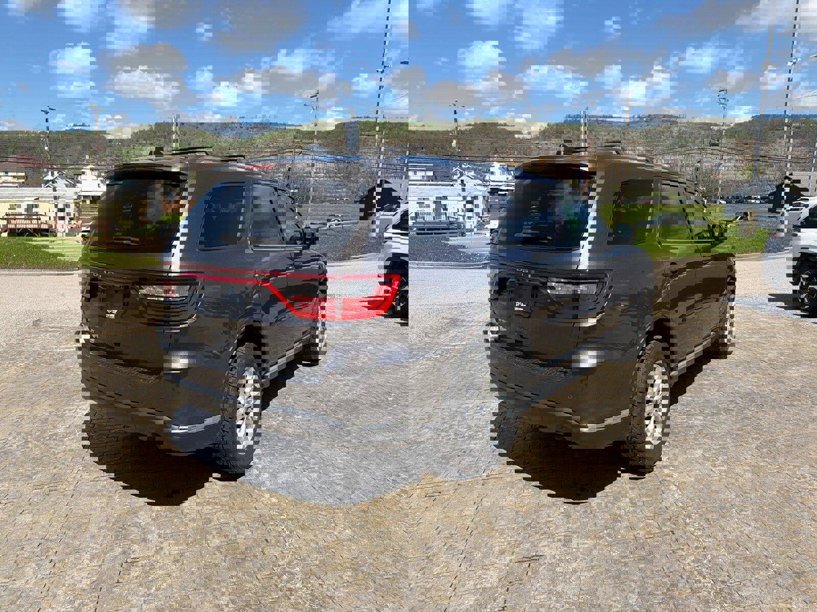 Used 2020 Dodge Durango SXT image 8