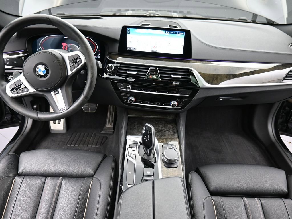 Used 2020 BMW M550i xDrive image 15