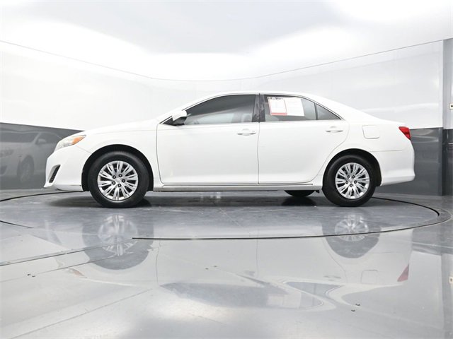 Used 2012 Toyota Camry LE image 30