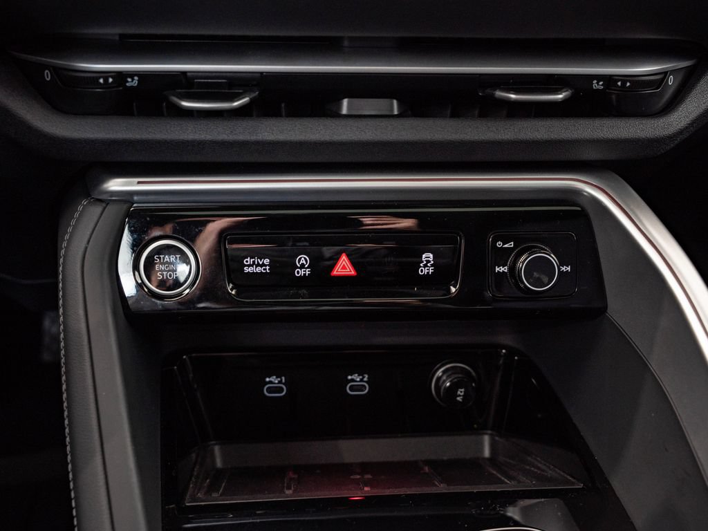 Certified 2025 Audi Q5 Premium Plus w/ Premium Plus AWD/4WD image 34