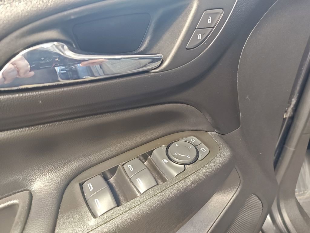Used 2022 Chevrolet Equinox LT AWD/4WD image 17