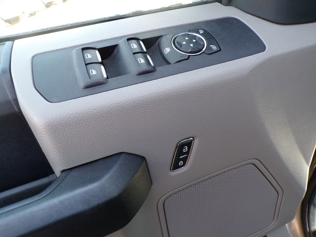 Used 2019 Ford F350 XL w/ Power Equipment Group AWD/4WD image 12