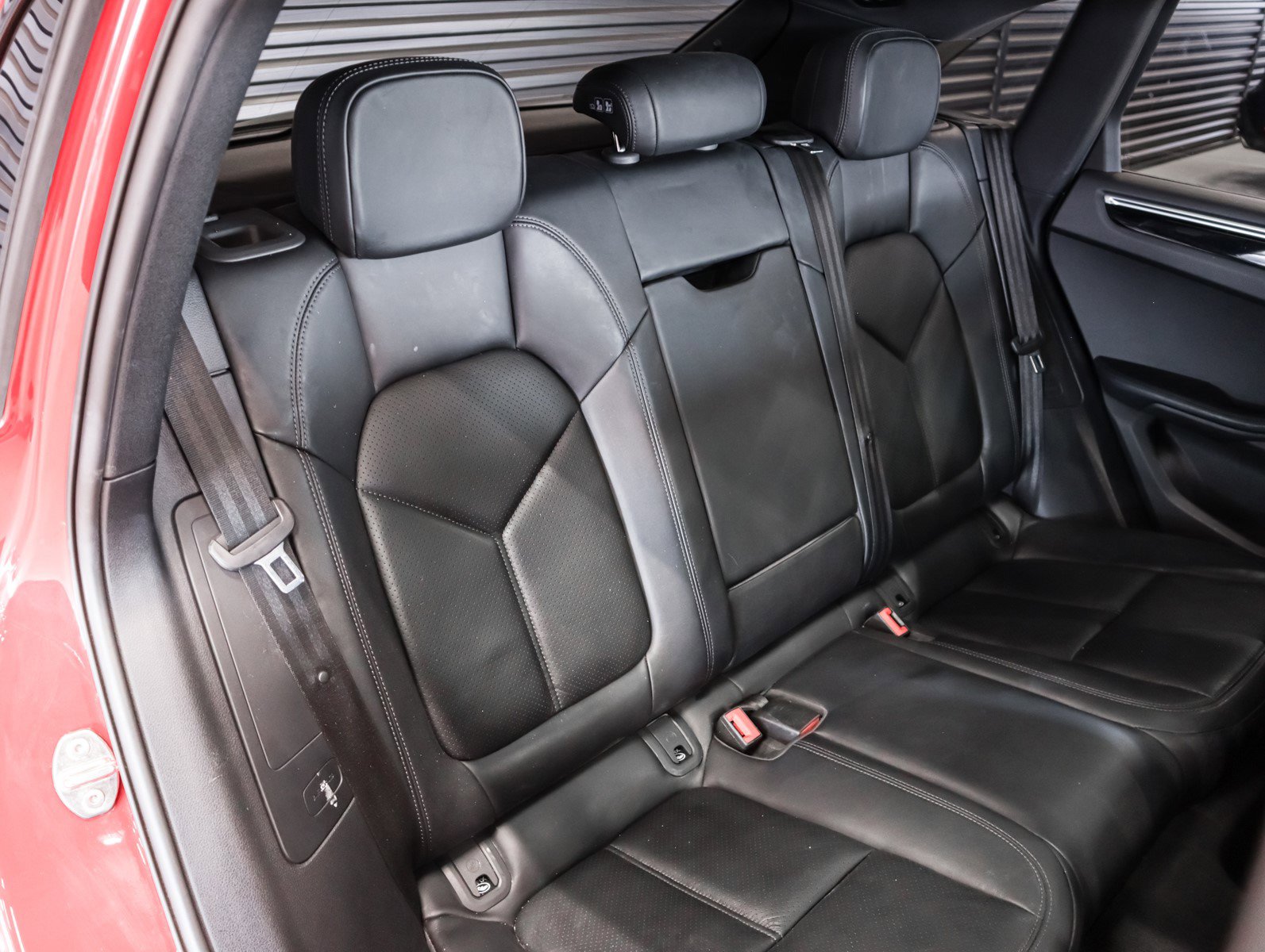 Certified 2024 Porsche Macan Turbo w/ Premium Plus Package image 6