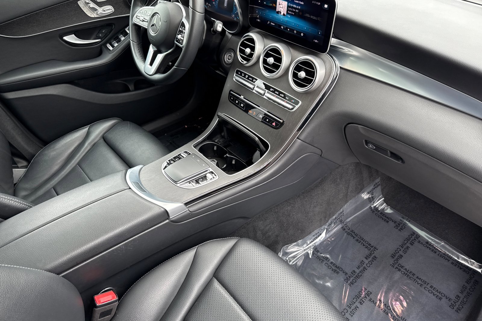 Certified 2022 Mercedes-Benz GLC 300 w/ Premium Package Lite image 16