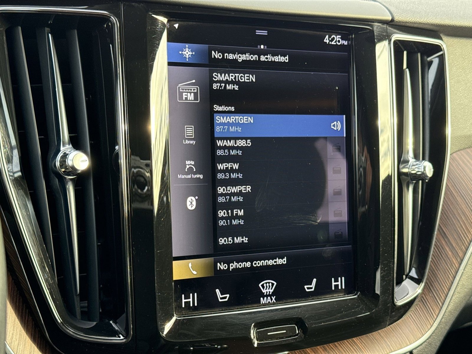 Used 2021 Volvo XC60 T5 Momentum image 18