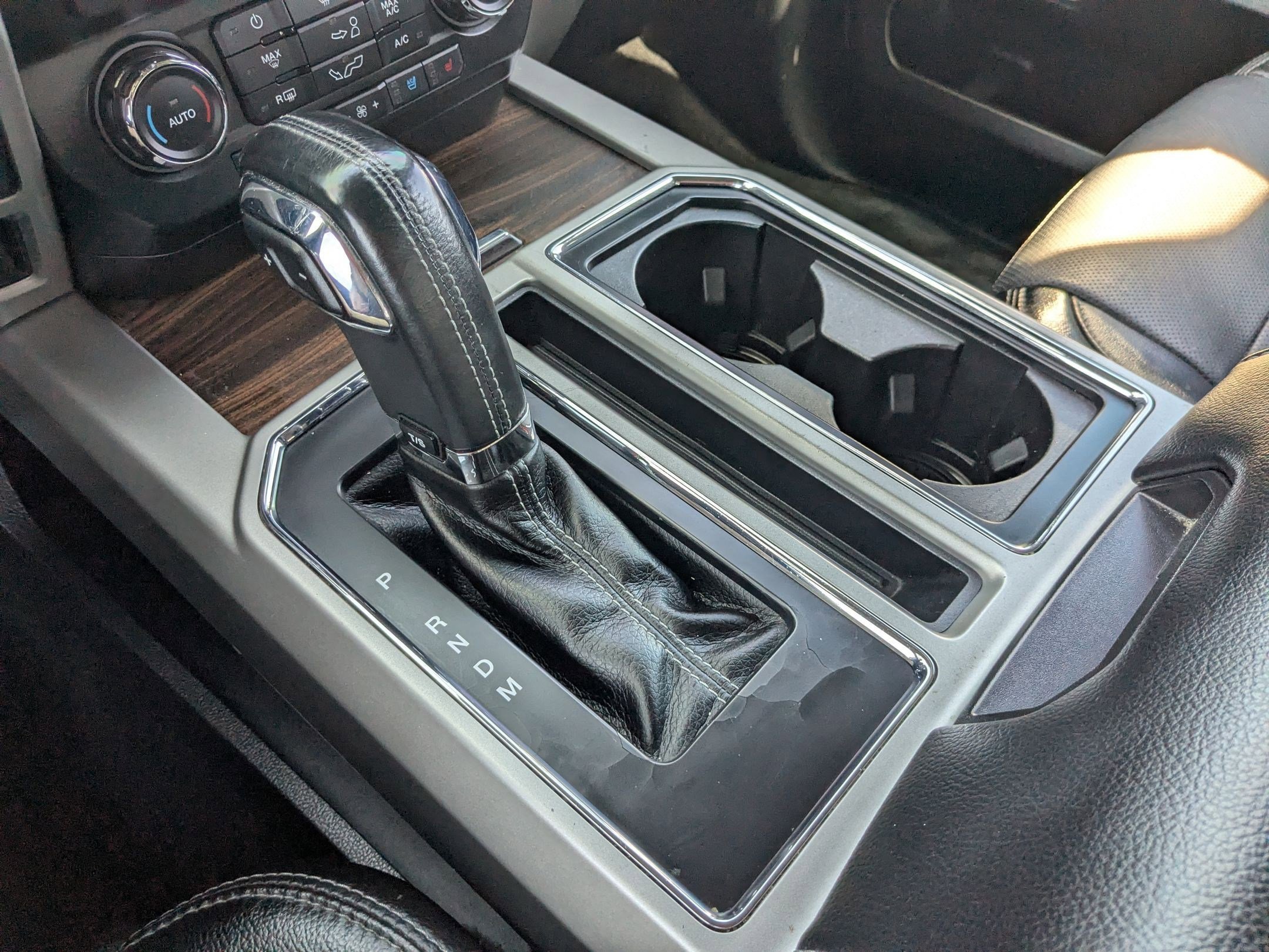 Used 2017 Ford F150 Lariat image 25
