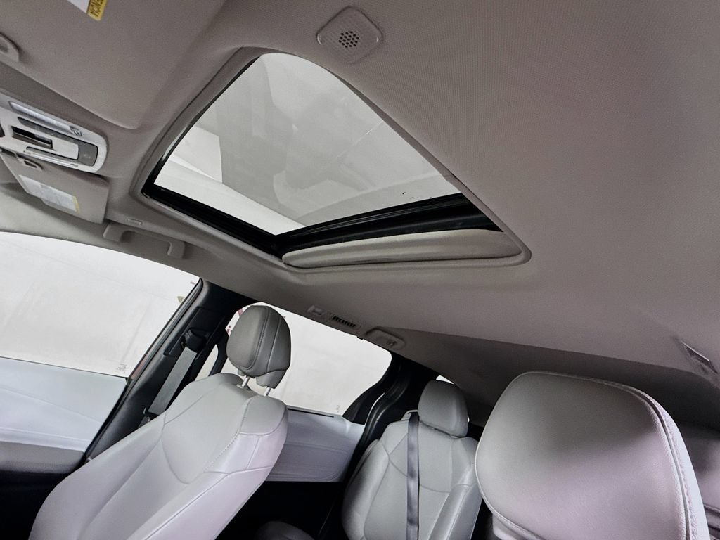 Certified 2025 Toyota Sienna XLE AWD/4WD image 11