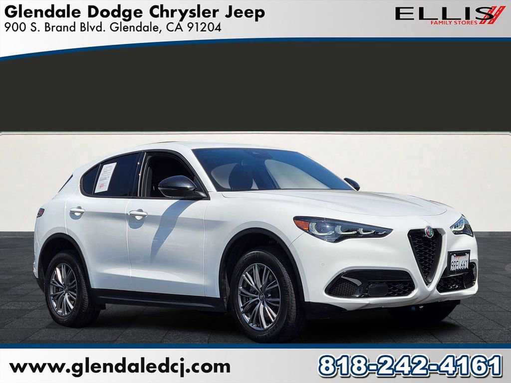 Used 2024 Alfa Romeo Stelvio Sprint RWD image 1