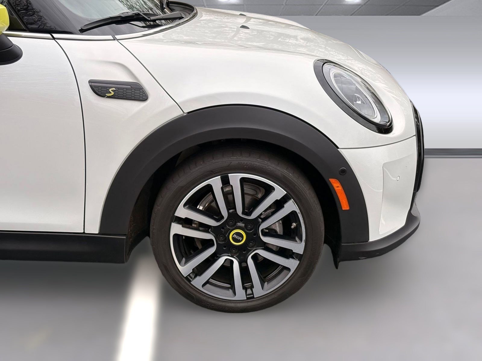 Certified 2024 MINI Cooper SE image 12