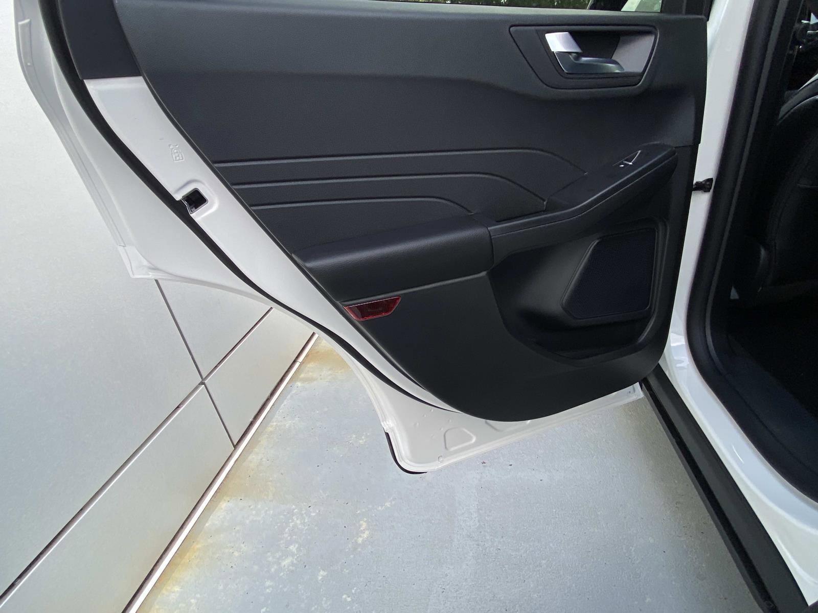 New 2026 Ford Escape ST-Line w/ Tech Pack #1 AWD/4WD image 10