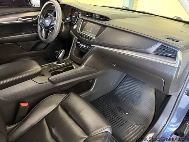 Used 2018 Cadillac XT5 Luxury w/ Driver Awareness Package image 17