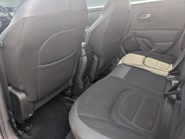 Used 2016 Jeep Renegade Latitude AWD/4WD image 26
