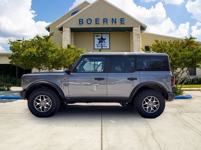 Used 2025 Ford Bronco Badlands image 2