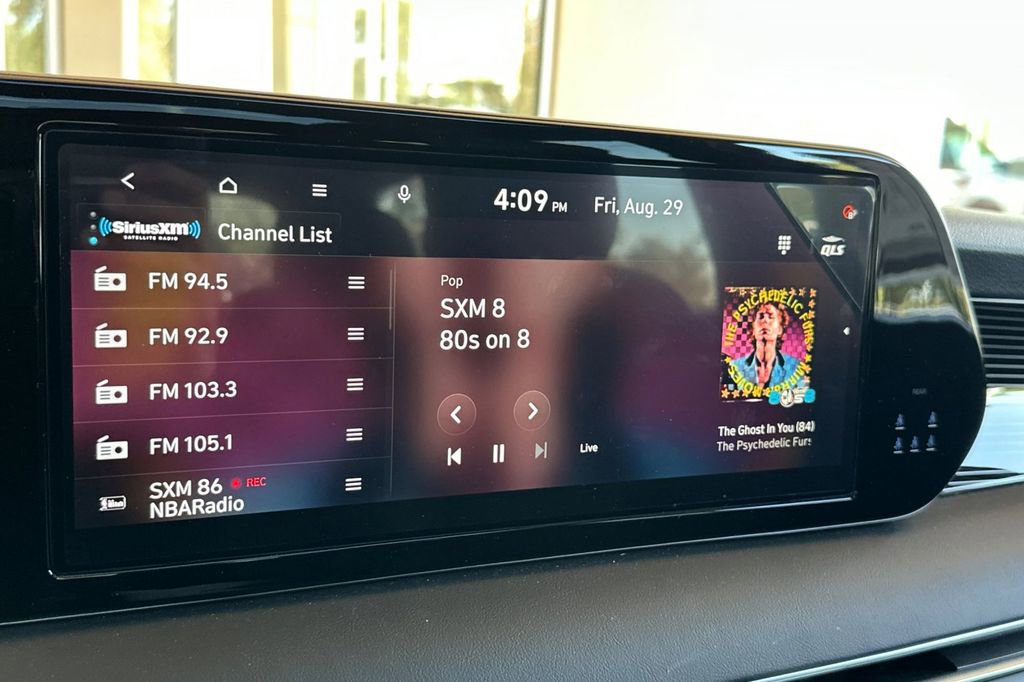 Used 2025 Hyundai Palisade Calligraphy image 17