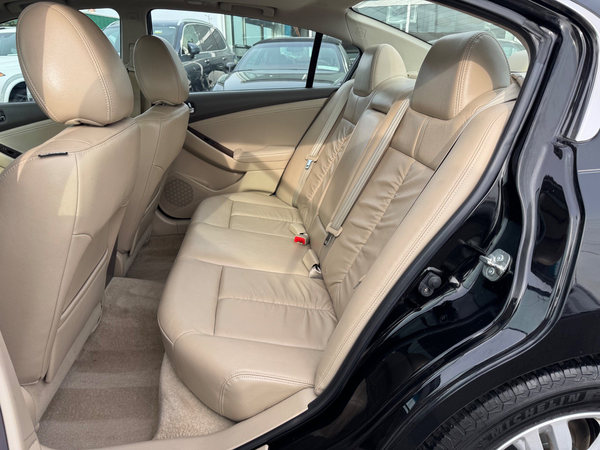Used 2011 Nissan Altima 2.5 SL w/ 2.5SL Pkg FWD image 7