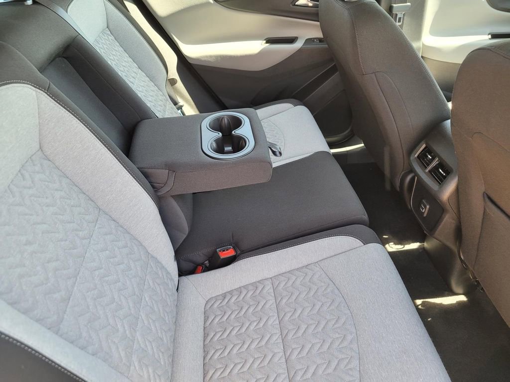 Used 2022 Chevrolet Equinox LS image 14