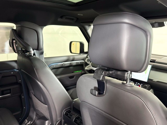 New 2026 Land Rover Defender 110 X-Dynamic SE AWD/4WD image 26
