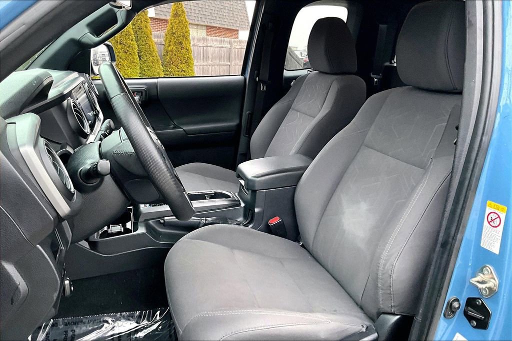Used 2019 Toyota Tacoma TRD Off-Road image 15