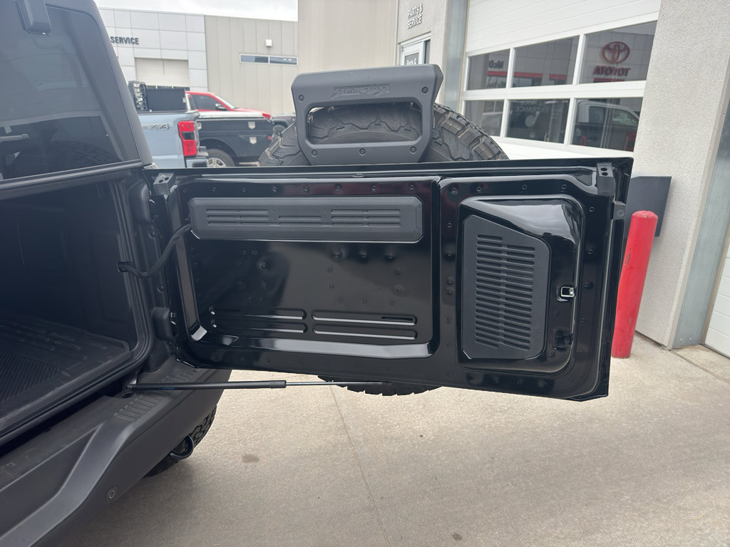 Used 2024 Ford Bronco Raptor w/ Interior Carbon Fiber Pack 6 AWD/4WD image 13