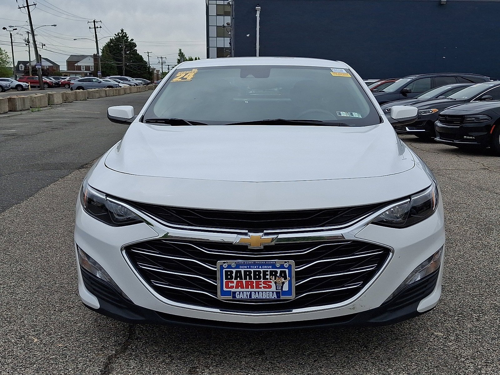 Used 2024 Chevrolet Malibu LT FWD image 2