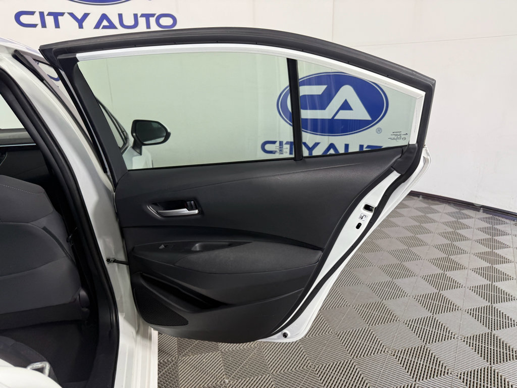 Used 2022 Toyota Corolla LE image 14